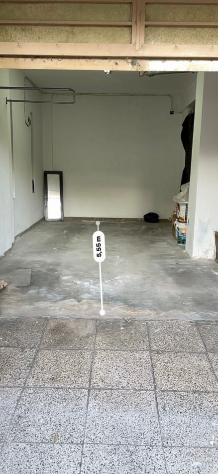 Venta- Departamento tres ambientes con cochera, a la calle.