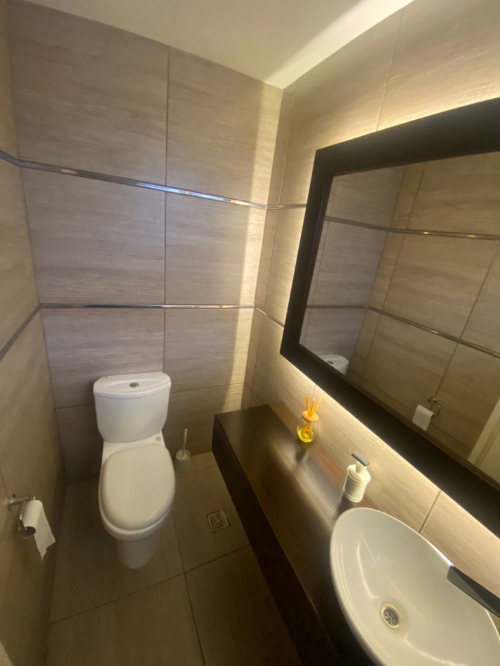 Venta- Casa cuatro ambientes totalmente reciclada.