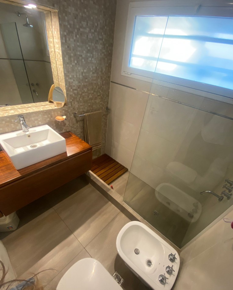 Venta- Casa cuatro ambientes totalmente reciclada.