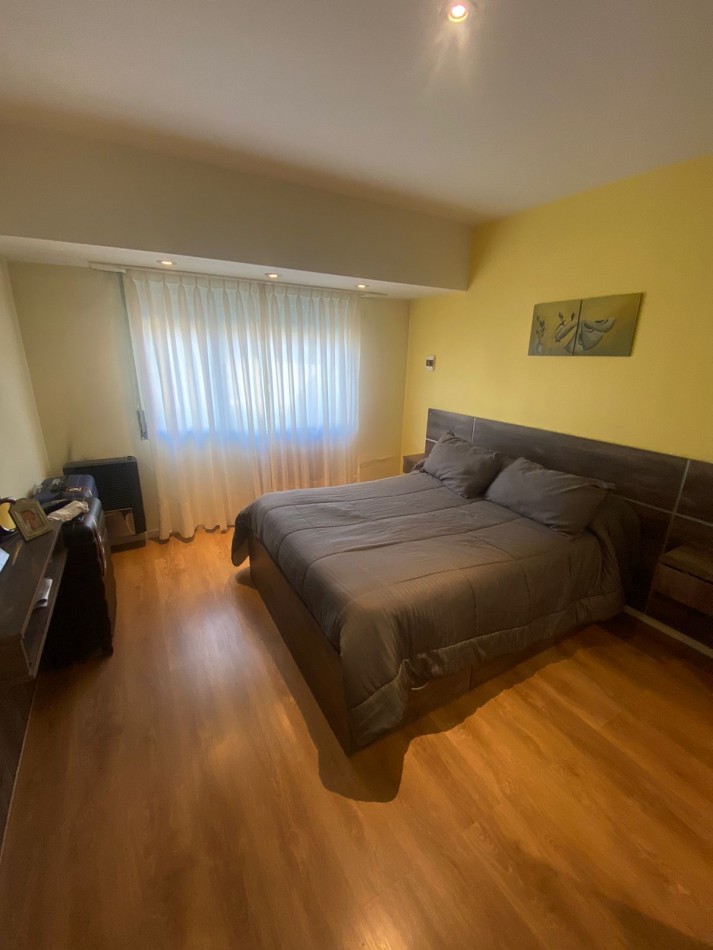 Venta- Casa cuatro ambientes totalmente reciclada.