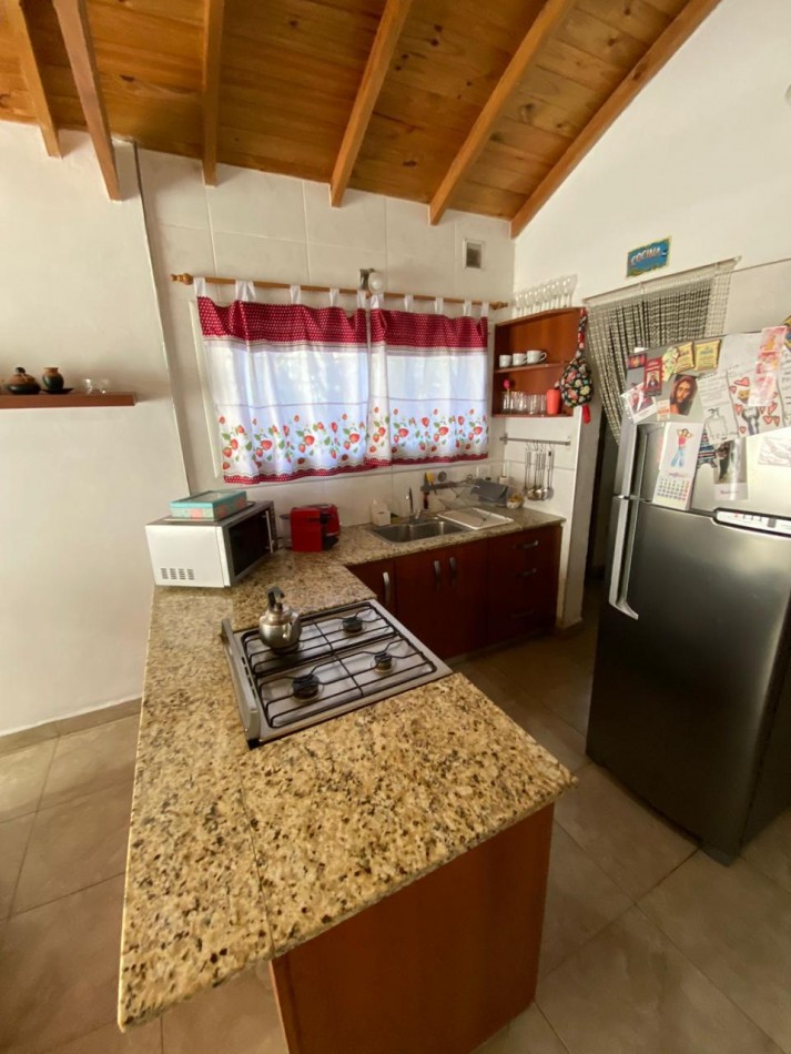 Venta- Casa de 3 ambientes con jardin, ubicada en el Bosque Peralta Ramos.
