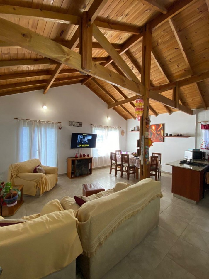 Venta- Casa de 3 ambientes con jardin, ubicada en el Bosque Peralta Ramos.