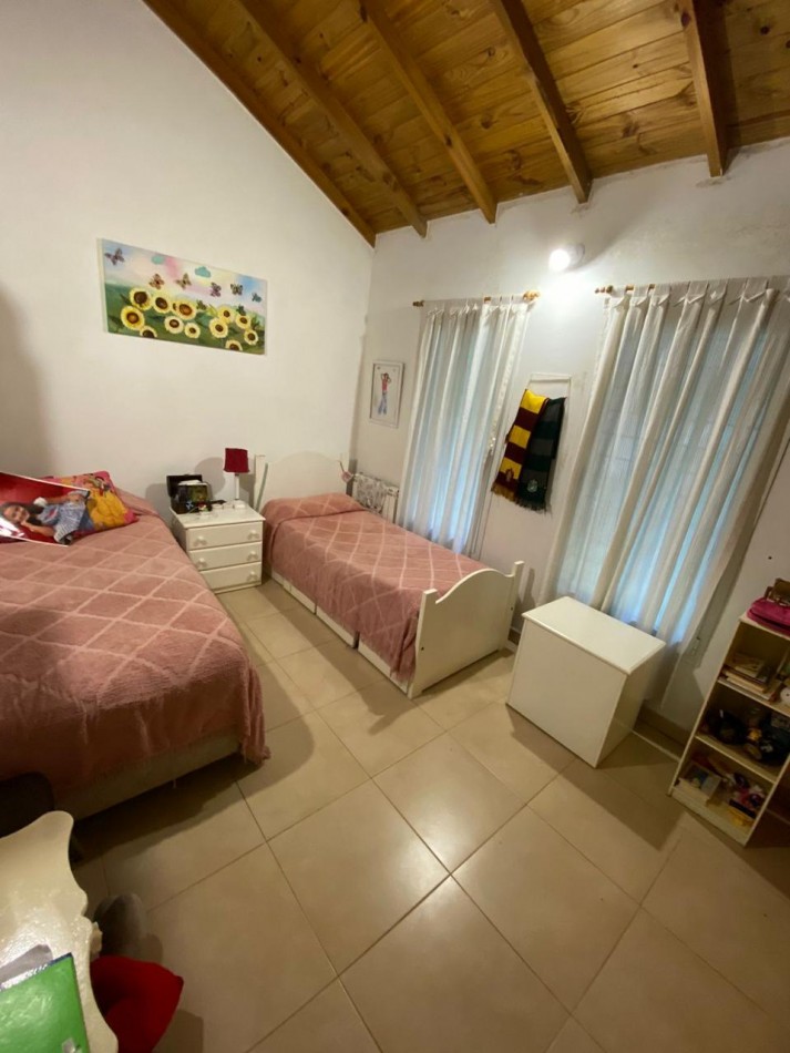 Venta- Casa de 3 ambientes con jardin, ubicada en el Bosque Peralta Ramos.