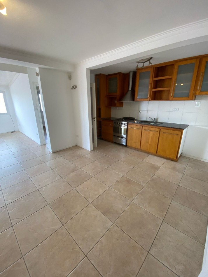 ALQUILER 24 MESES- DEPARTAMENTO TRES AMBIENTES CON TERRAZA.