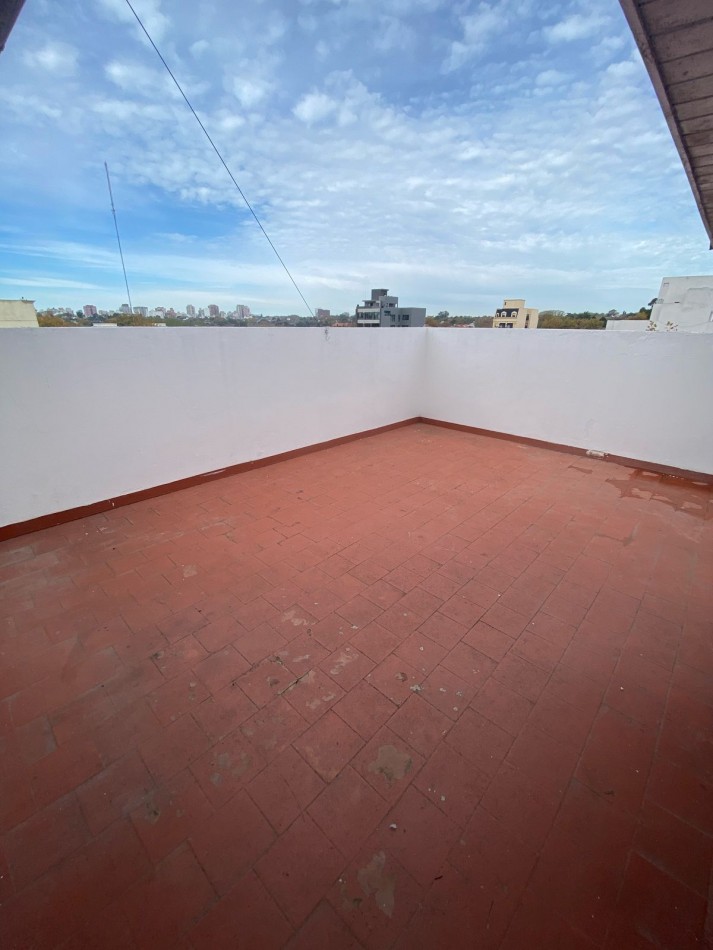 ALQUILER 24 MESES- DEPARTAMENTO TRES AMBIENTES CON TERRAZA.