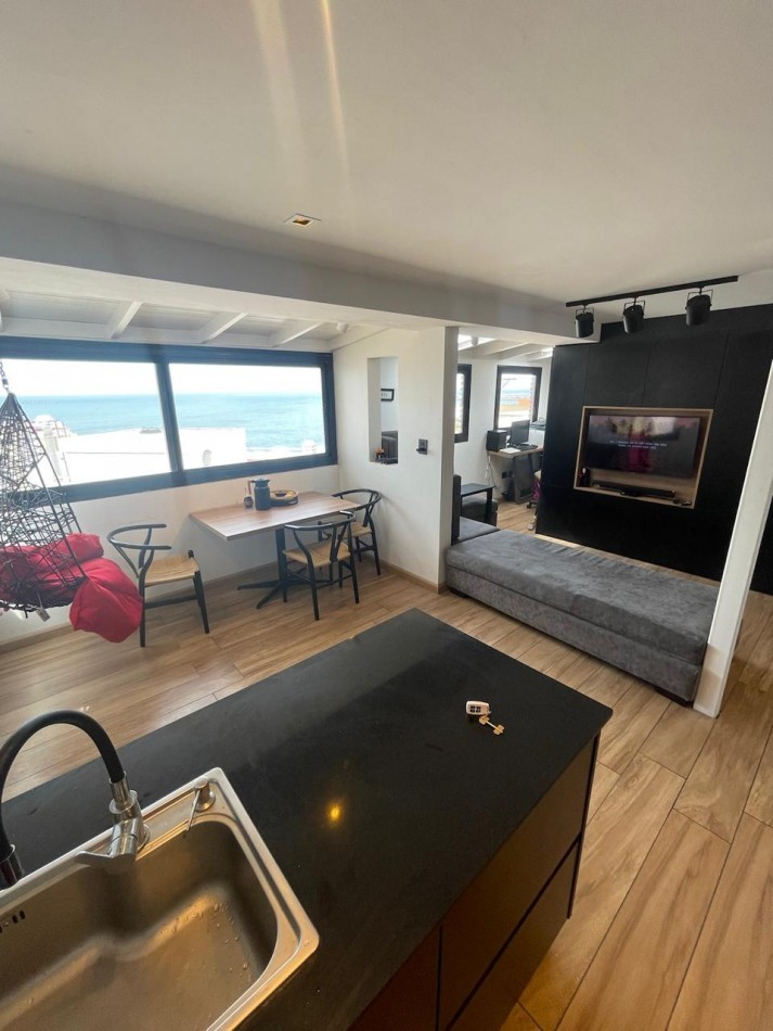 Venta- Departamento dos ambientes a 100 mts. de la costa.